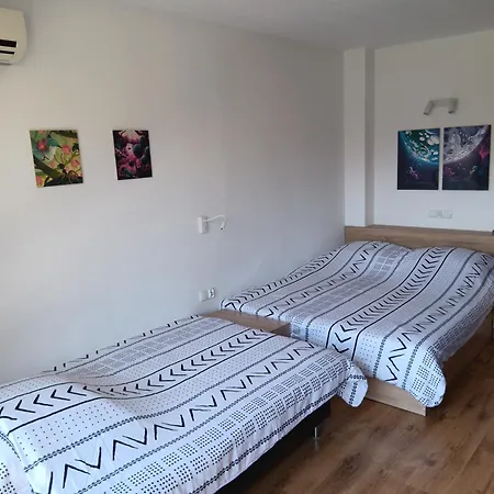 Апартаменты Royal Palm Studio,