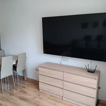 Royal Palm Studio, Свети-Влас